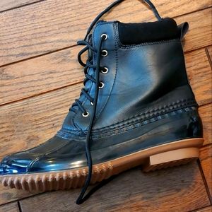 Duck boots